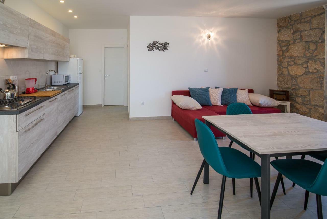 Oliva Apartment Vrbnik Bagian luar foto